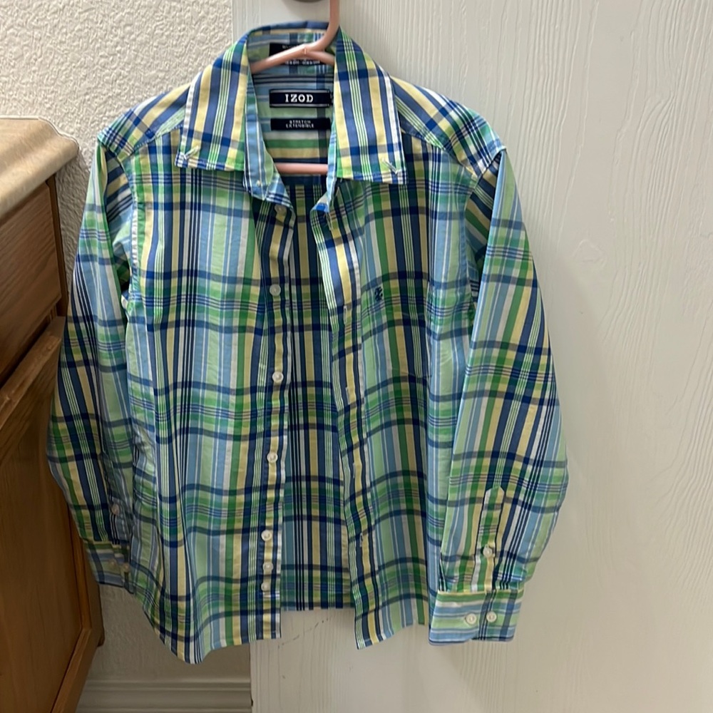 IZOD Boy Button Up Shirt, Size S (8)